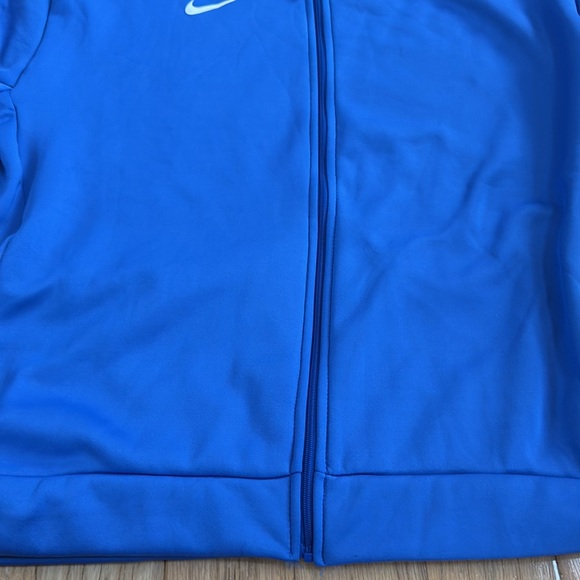 Nike Women's Therma Full-Zip Training Hoodie - Picture 6 of 12